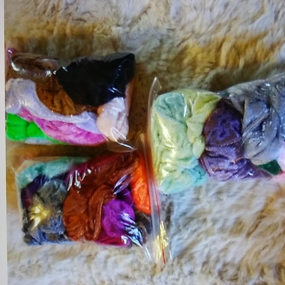 $$❤️❤️☘️ NWOT. Velvet scrunchies various colors come in sets of 10. - Picture 5 of 5